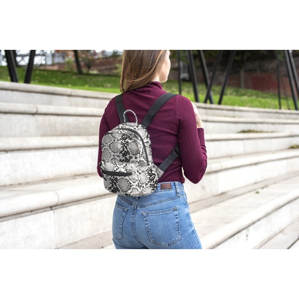 Snake Skin Pattern Mini Backpack, 3D Pattern Guns Daily Use Backpack, Comfortable Casual Daypack For Women and Children, Grayish 602800