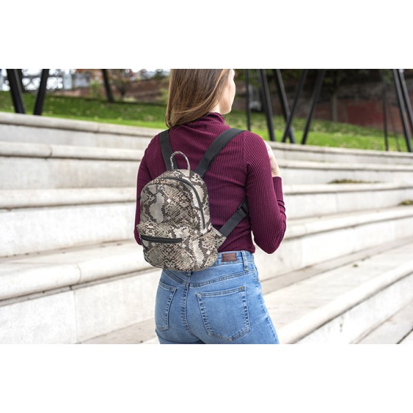 Snake Skin Pattern Mini Backpack, 3D Pattern Guns Daily Use Backpack, Comfortable Casual Daypack For Women and Children, Brown 700460